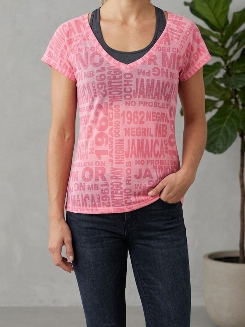 Women's Pink V-Neck Typographic Short Sleeve Tee.   WS. 102